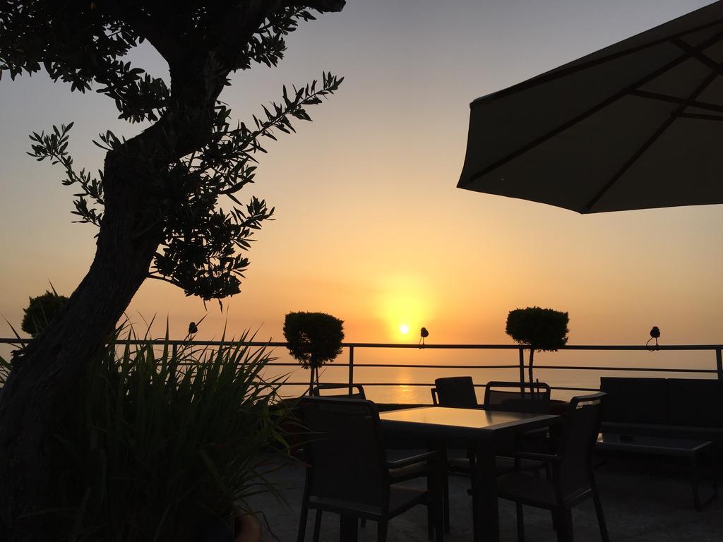 L'Hotel De Mon Pere Byblos Esterno foto